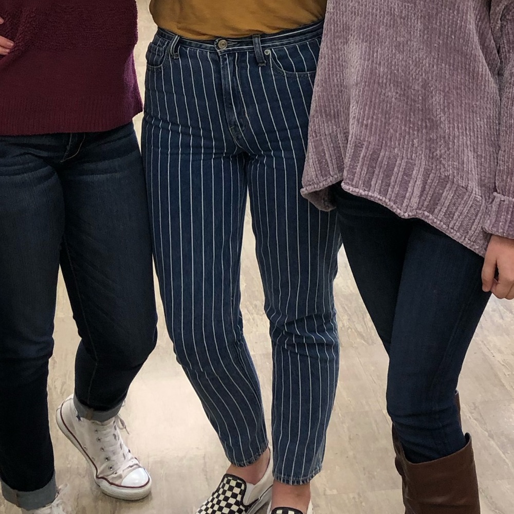 American Eagle Mom Jeans